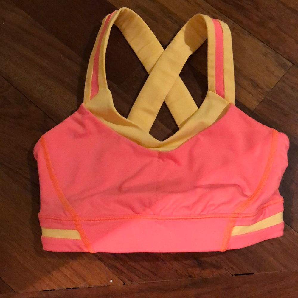 sports bra
